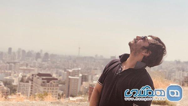 عباس غزالی در آسمان سیر می کند عکس عباس غزالی در آسمان سیر می کند