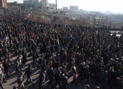 تظاهرات هزاران شهروند ارمنستانی علیه پاشینیان
