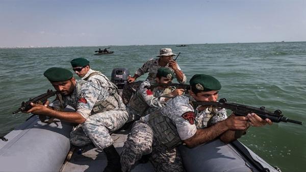 نیروی دریایی ارتش مانع ربوده شدن یک کشتی تجاری ایرانی شد