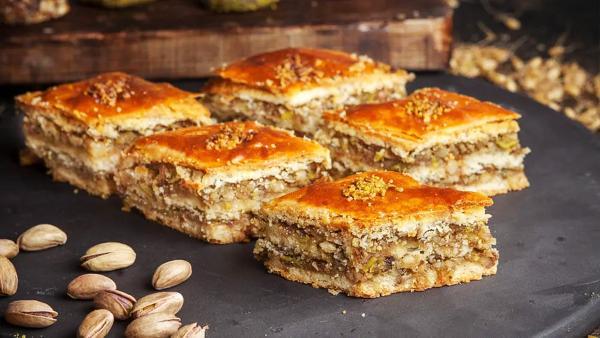 طرز تهیه باقلوا در منزل مرحله به مرحله به سبک بازاری